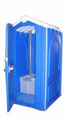 Туалетная кабина на складе