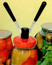 Машинка закаточная.