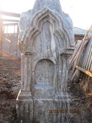 Старинную мраморную колонну