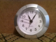 будильник...........