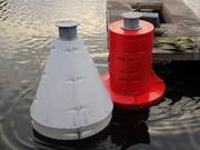 Буй речной,  бакен,  веха 