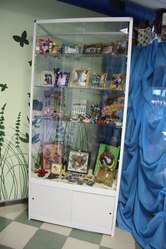 Стеклянная витрина б/у